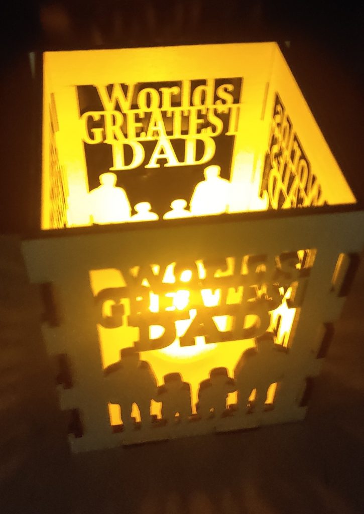 Tealight holder father
